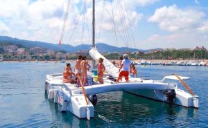 Alquiler de barcos 7 Alquiler catamarán Platja d'Aro Costa Brava